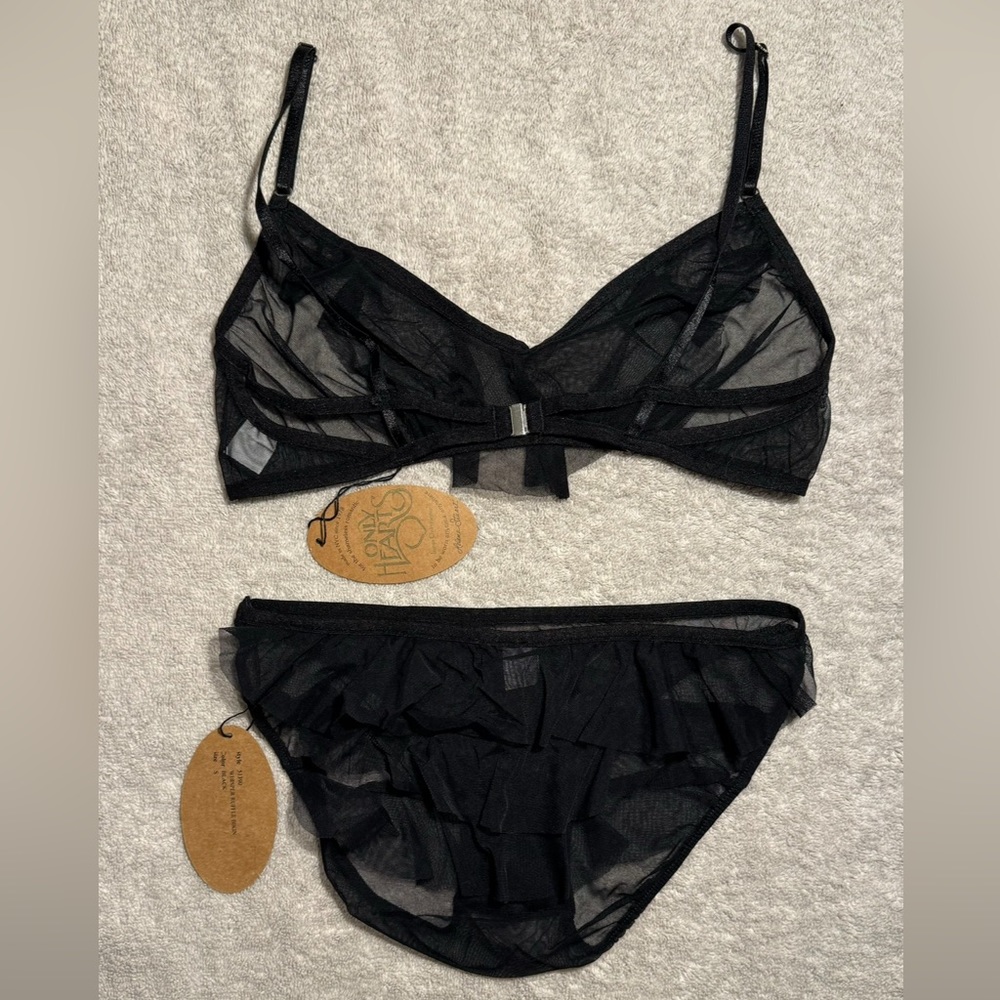 *RARE* Only Hearts - Whisper Ruffle Bralette L & Matching Ruffle Bikini SM - Set - Picture 4 of 4